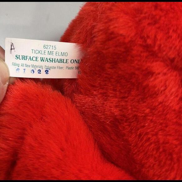 Vintage Tickle Me Elmo Original Plush 1995 Tyco NOT WORKING for REPAIR or Parts - Picture 7 of 10